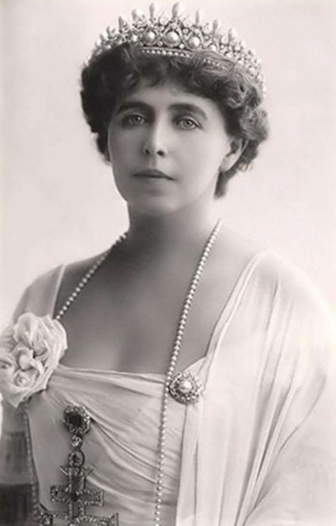 queen mary of romania